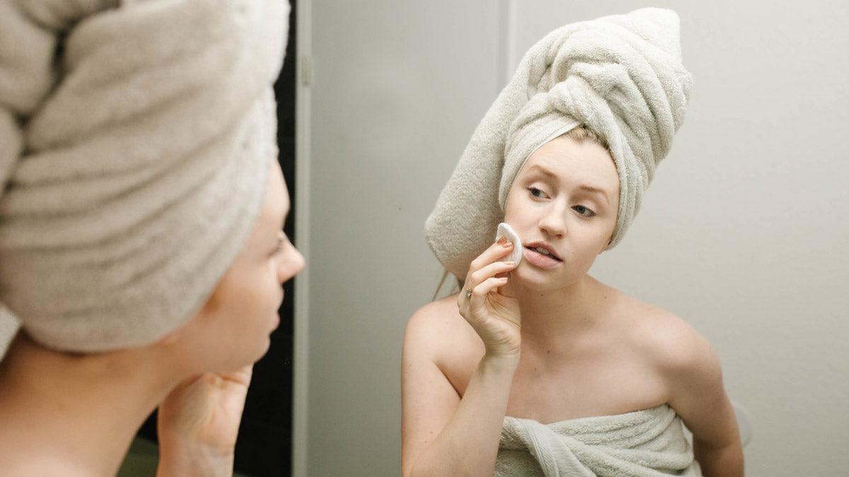 Adding Essential Oils to Your Nighttime Routine - featured image