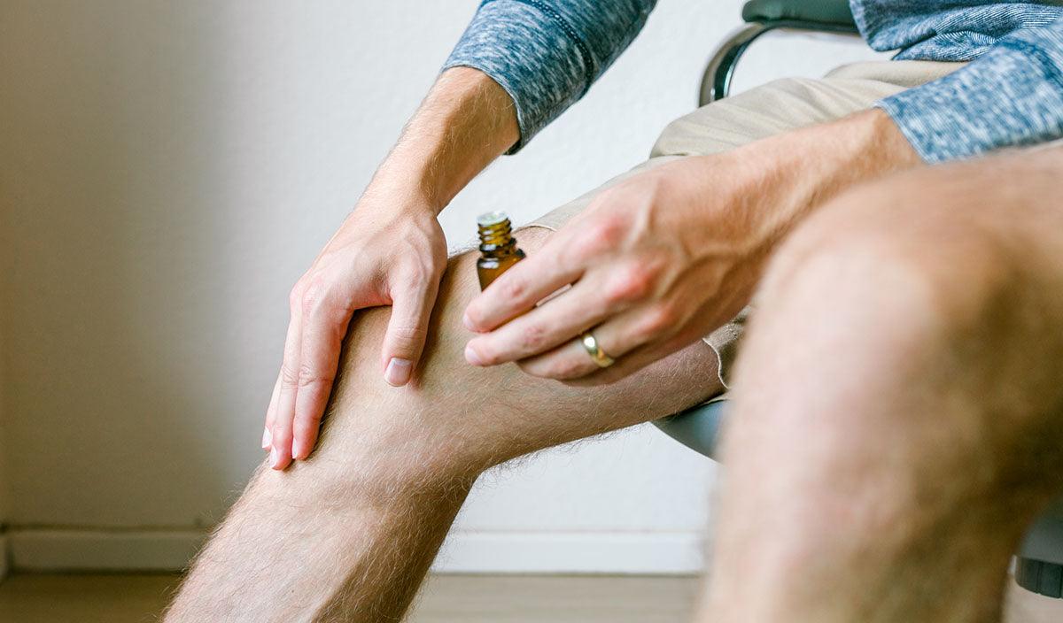 Top 15 Essential Oils For Inflammation - featured image