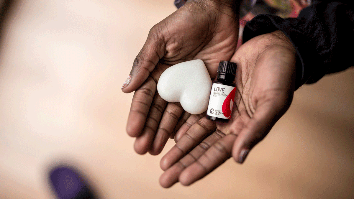 Random Acts of Kindness: 25 Ways to Spread Love and Light - featured image