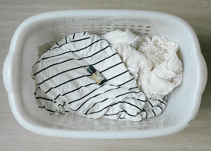 27 Incredible Essential Oils for Laundry Use - featured image