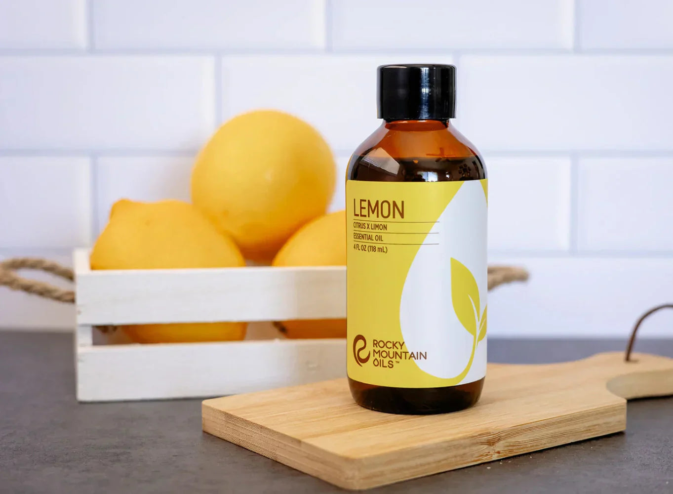 5 Ways to Use Lemon Essential Oil - featured image