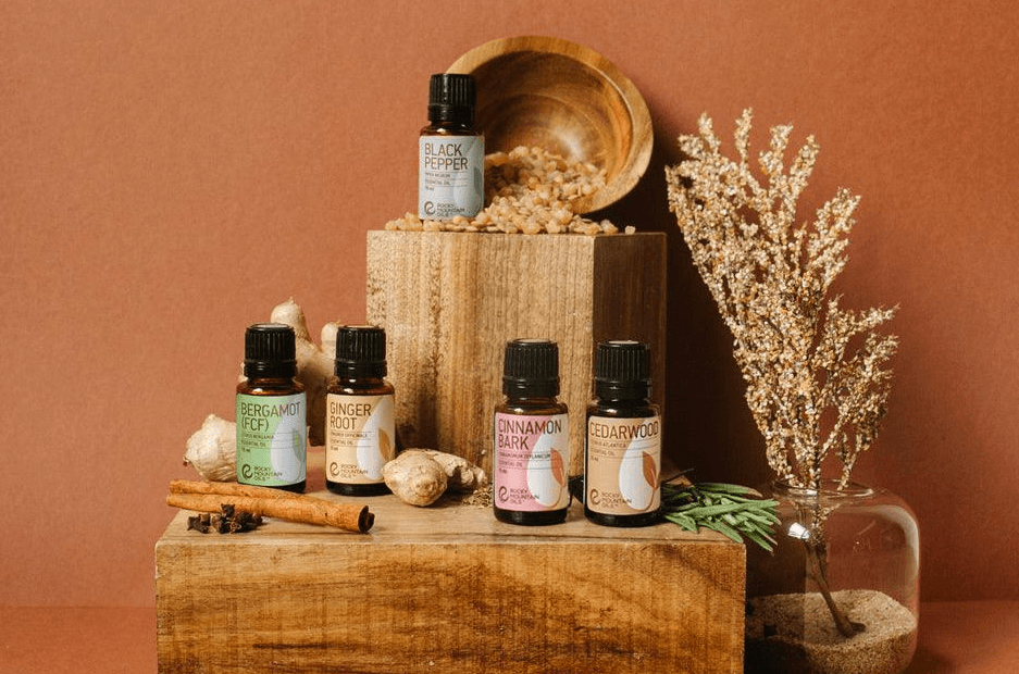 What Essential Oils Do Cats Hate? Unlocking the Mystery - featured image