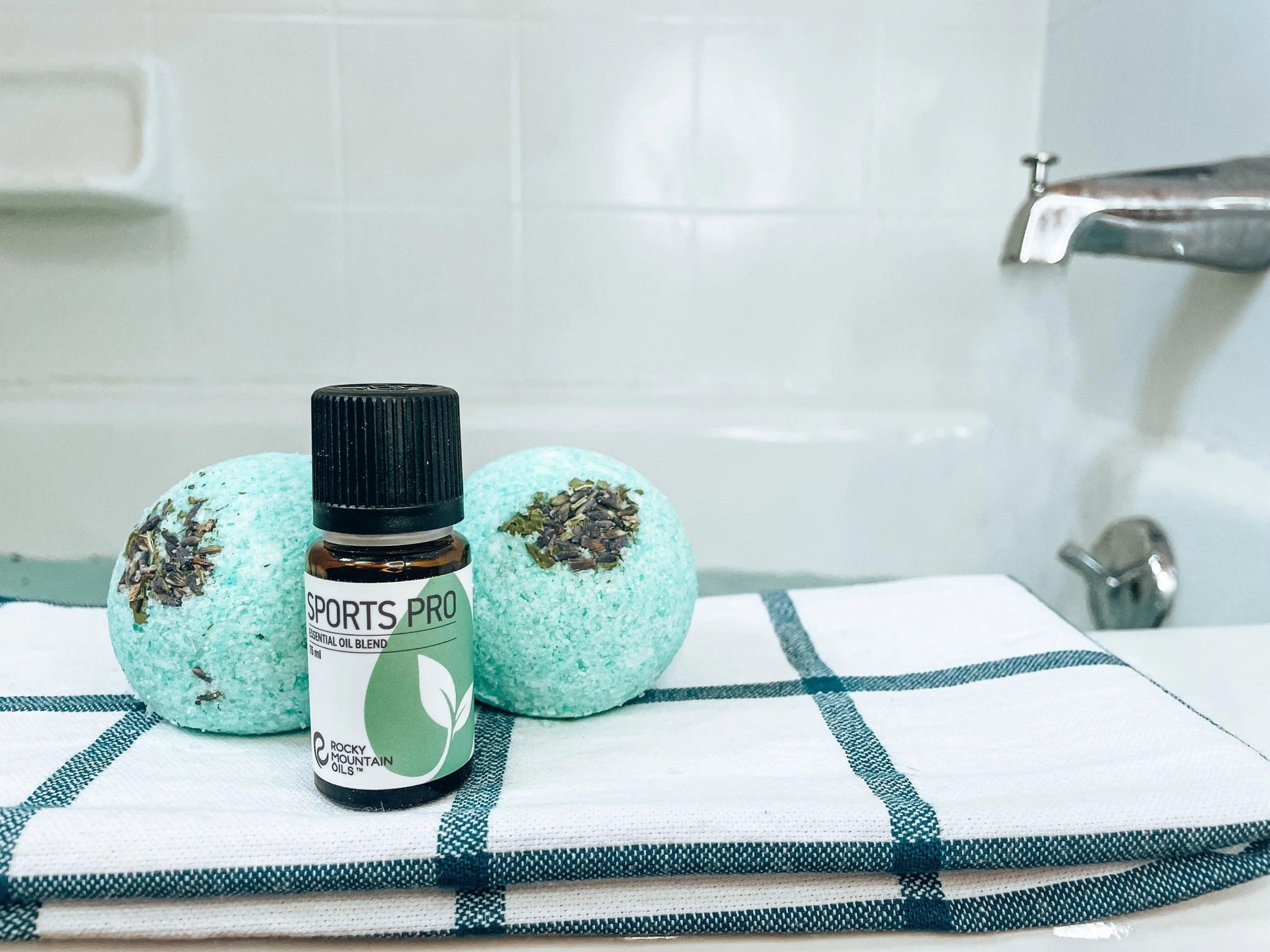 DIY Sports Pro Essential Oil Bath Bomb Recipe For Your Post-Workout