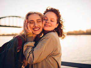 Essential Oil Pairings For Every Friendship