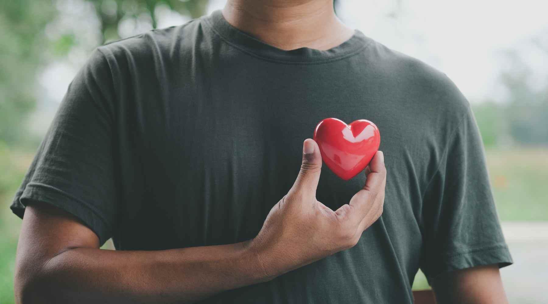 10 Best Essential Oils For a Healthy Heart
